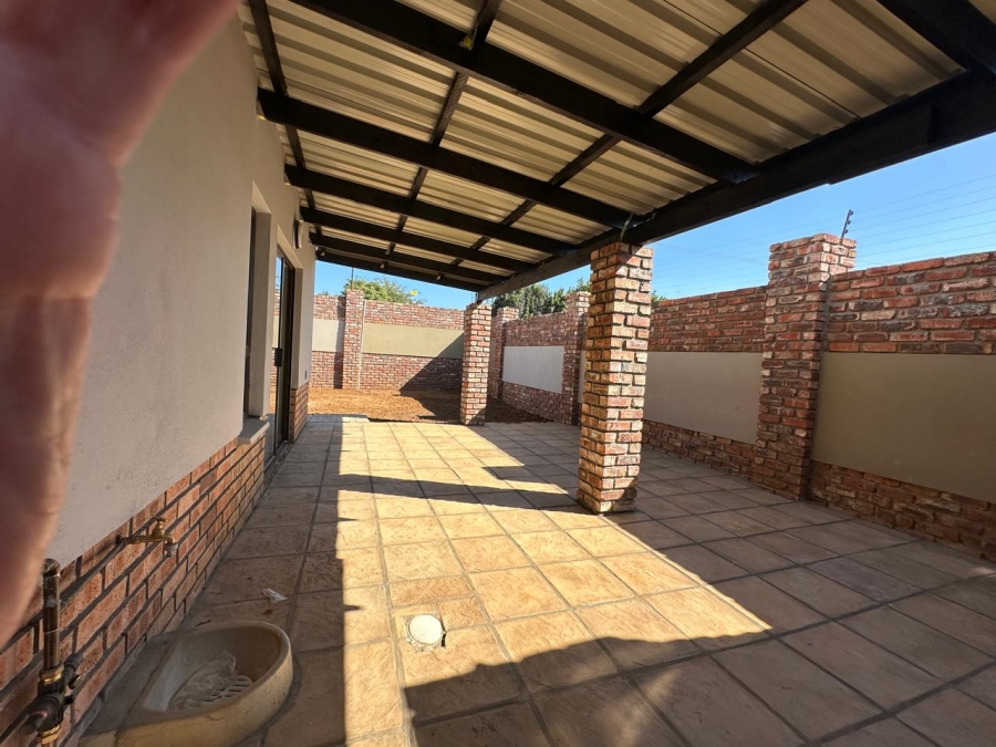 3 Bedroom Property for Sale in Waterval East North West
